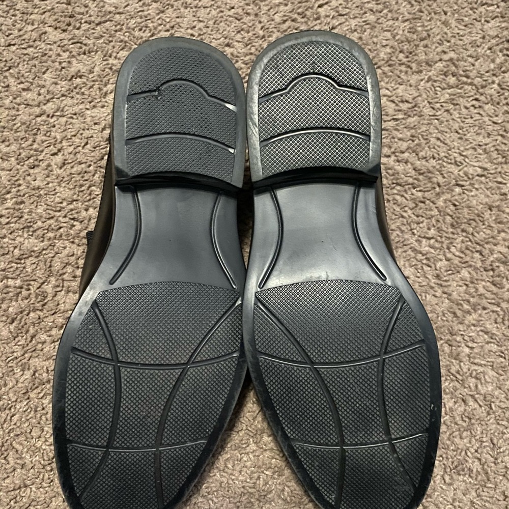 Men’s dress shoes